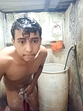 lalop221 online show from October 2025 03:18:02 AM