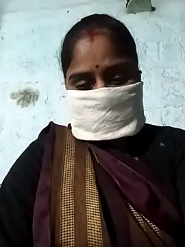 Sheema tyagi online show from November 2025 11:04:02 PM