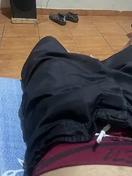 Snapshot of Bruno18cmmmmkk chatting on December 2025 12:07:02 AM Bruno18cmmmmkk online show from December 2025 12:07:02 AM