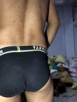 fitboy2107 online show from November 2025 07:16:01 PM