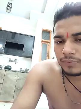 Snapshot of romantic_couple1 chatting on September 2025 01:54:01 AM romantic couple1 online show from September 2025 01:54:01 AM