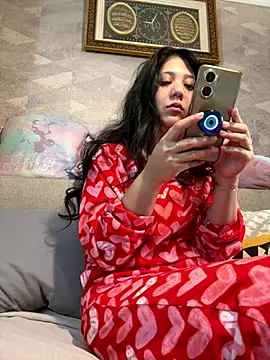 Snapshot of PrincessYYara chatting on October 2025 07:40:02 AM PrincessYYara online show from October 2025 07:40:02 AM