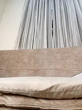 Marian Zeller online show from November 2025 09:08:02 AM