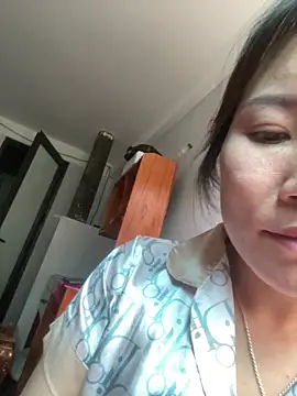 Pyy07 online show from October 2025 12:28:01 PM