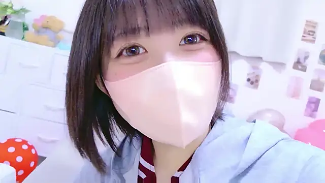 Hinata Sun online show from April 2026 11:59:01 AM