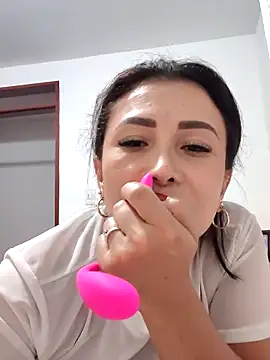 Snapshot of mia_mancinii chatting on April 2026 09:54:01 PM mia mancinii online show from April 2026 09:54:01 PM