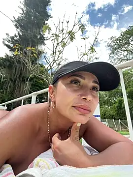 Snapshot of mia_mancinii chatting on June 2026 06:32:01 PM mia mancinii online show from June 2026 06:32:01 PM