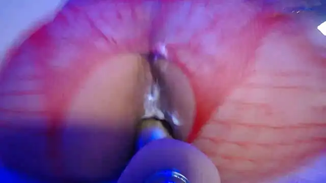 Snapshot of Missy_Aprill chatting on December 2025 12:14:01 PM Missy Aprill online show from December 2025 12:14:01 PM