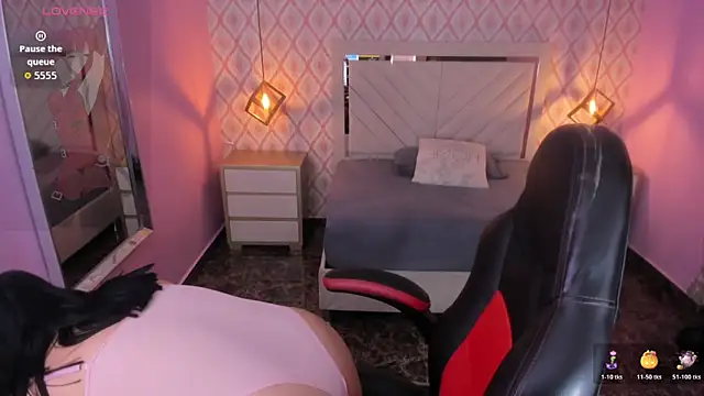 Snapshot of CHRISTY_TEIGEN4 chatting on November 2025 07:25:01 PM CHRISTY TEIGEN4 online show from November 2025 07:25:01 PM