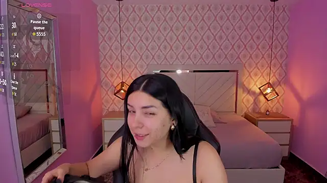 Snapshot of CHRISTY_TEIGEN4 chatting on November 2025 07:26:02 PM CHRISTY TEIGEN4 online show from November 2025 07:26:02 PM