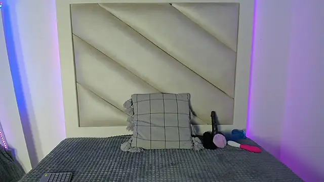 Andreacam js online show from September 2025 03:06:02 AM