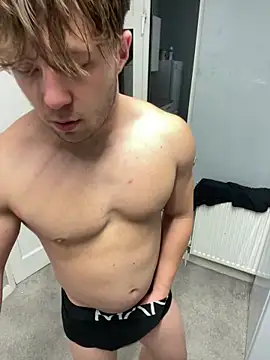 harleybarker online show from November 2025 09:26:02 PM