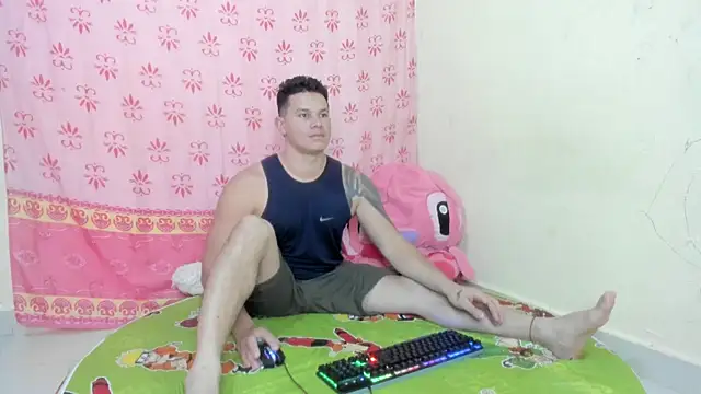 Snapshot of EclipseandFlame chatting on November 2025 02:38:02 PM EclipseandFlame online show from November 2025 02:38:02 PM