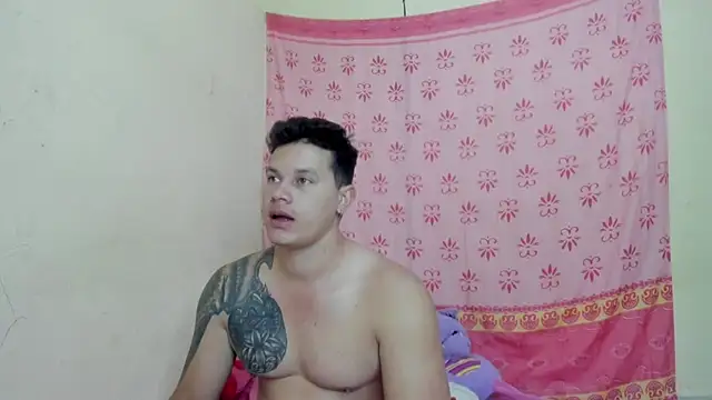 Snapshot of EclipseandFlame chatting on November 2025 02:06:02 PM EclipseandFlame online show from November 2025 02:06:02 PM