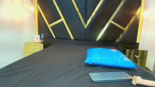 agatha fit online show from March 2026 02:42:02 PM