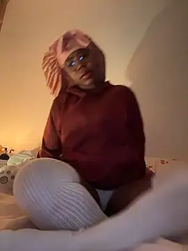 Snapshot of Sweet-Jade chatting on November 2025 09:03:01 AM Sweet-Jade online show from November 2025 09:03:01 AM