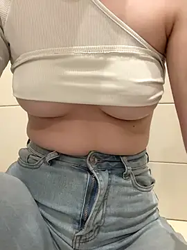 Snapshot of Cumonmme chatting on October 2025 09:13:01 PM Cumonmme online show from October 2025 09:13:01 PM