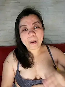 hotlyn45 online show from April 2026 11:35:01 AM