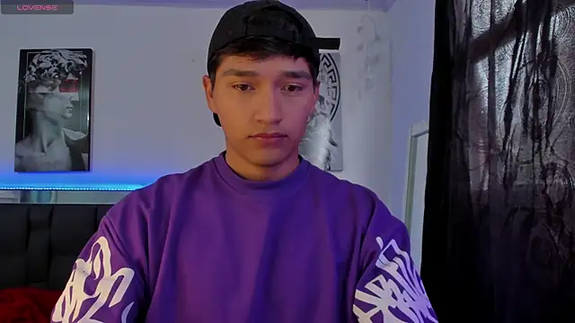 mateo-Esposito online show from October 2025 04:57:01 PM