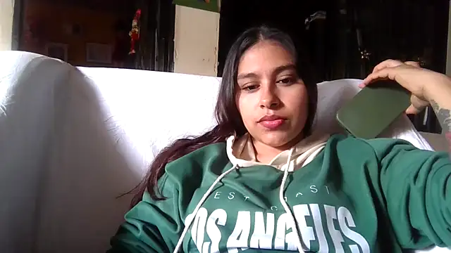 Snapshot of zairabreze chatting on November 2025 03:11:01 PM zairabreze online show from November 2025 03:11:01 PM