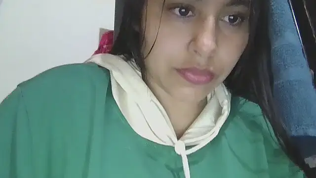 Snapshot of zairabreze chatting on December 2025 04:57:02 PM zairabreze online show from December 2025 04:57:02 PM