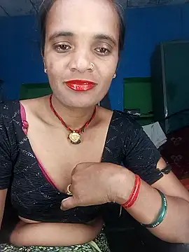 Hotwera online show from October 2025 07:01:01 PM