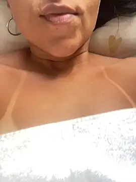 Katianesantos online show from February 2026 05:40:02 PM