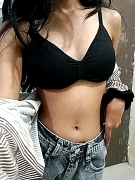 Daizy Shah online show from January 2026 05:38:02 PM