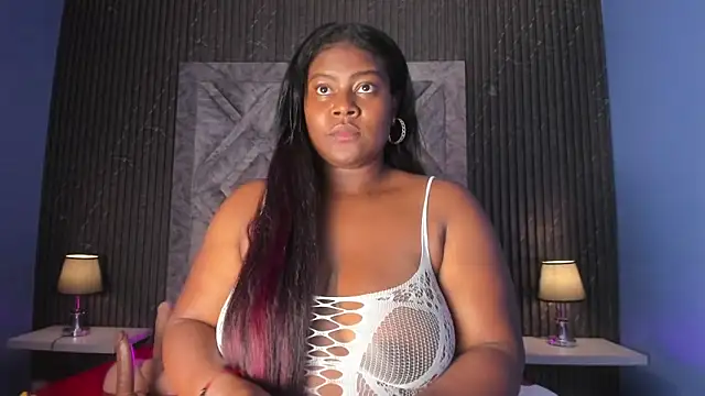 Snapshot of EmaRhodes chatting on November 2025 07:57:02 PM EmaRhodes online show from November 2025 07:57:02 PM