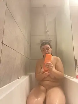 Snapshot of PrettyPaigeBabe chatting on November 2025 05:29:02 PM PrettyPaigeBabe online show from November 2025 05:29:02 PM