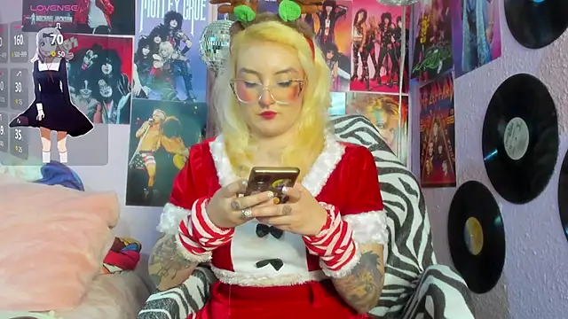 Avril Maria online show from December 2025 10:50:02 PM