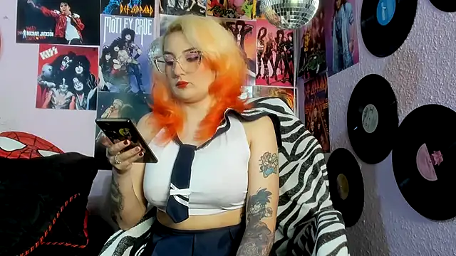 Avril Maria online show from February 2026 07:54:01 PM