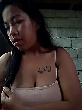 Snapshot of Yapsyxx chatting on November 2025 11:42:02 PM Yapsyxx online show from November 2025 11:42:02 PM