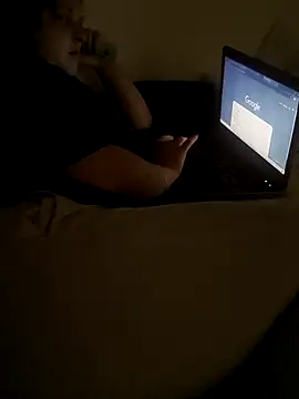 Snapshot of renata111111 chatting on October 2025 02:48:02 AM renata111111 online show from October 2025 02:48:02 AM