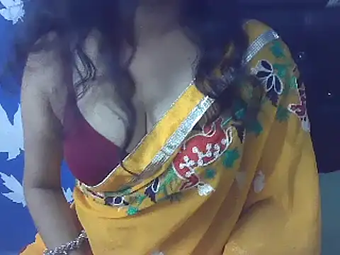 SoftButDeadly0 online show from October 2025 06:18:02 PM