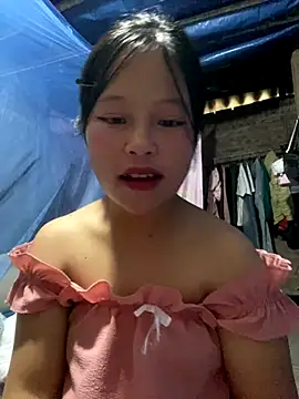 Snapshot of O_o_UwU_o_O chatting on October 2025 02:01:02 AM O o UwU o O online show from October 2025 02:01:02 AM