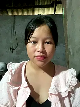 Snapshot of O_o_UwU_o_O chatting on October 2025 04:15:01 AM O o UwU o O online show from October 2025 04:15:01 AM