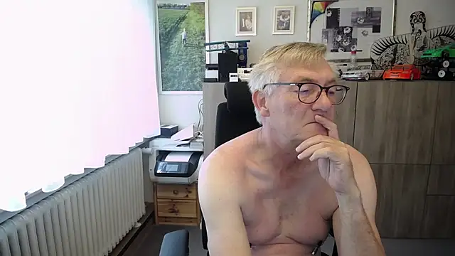 Snapshot of randyandy67 chatting on September 2025 10:37:01 AM randyandy67 online show from September 2025 10:37:01 AM