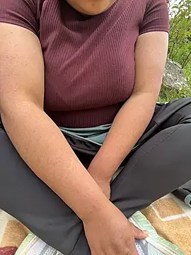 Luci Sweet22 online show from April 2026 06:39:01 PM