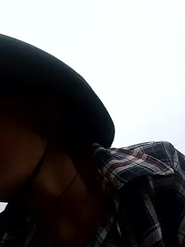 ngan-cute online show from September 2025 02:00:01 AM