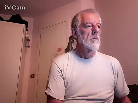 Snapshot of Pigna16PSRN chatting on June 2026 09:20:02 PM Pigna16PSRN online show from June 2026 09:20:02 PM