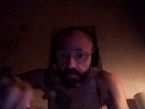 Snapshot of alex87daco chatting on May 2026 03:35:02 AM alex87daco online show from May 2026 03:35:02 AM