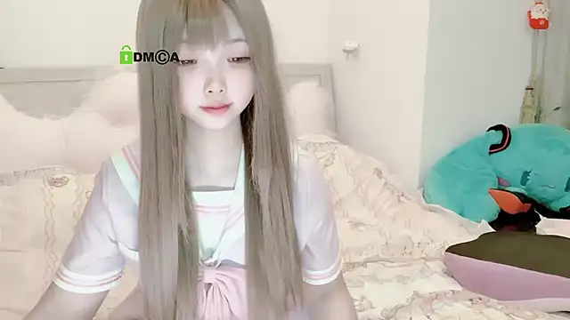 liuruyuan888 online show from October 2025 05:01:01 PM