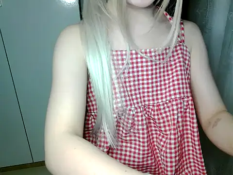 Annabelle-e online show from March 2026 03:38:01 PM