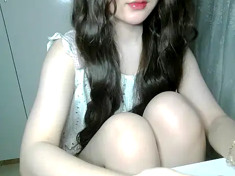 Annabelle-e online show from July 2026 07:45:01 PM