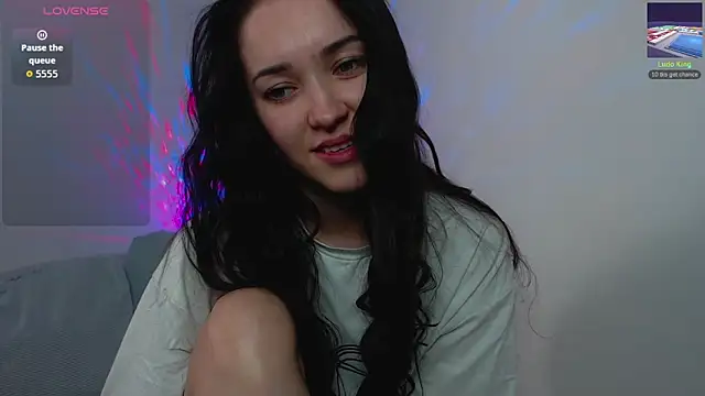 Veliora online show from September 2025 09:46:01 AM