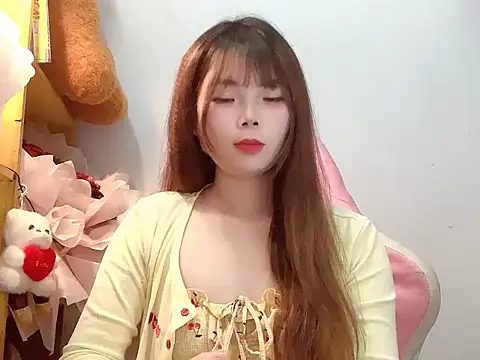 Snapshot of Pony898 chatting on December 2025 01:05:02 PM Pony898 online show from December 2025 01:05:02 PM