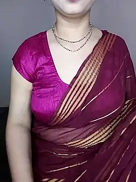 Snapshot of Oh_011 chatting on November 2025 02:05:02 PM Oh 011 online show from November 2025 02:05:02 PM