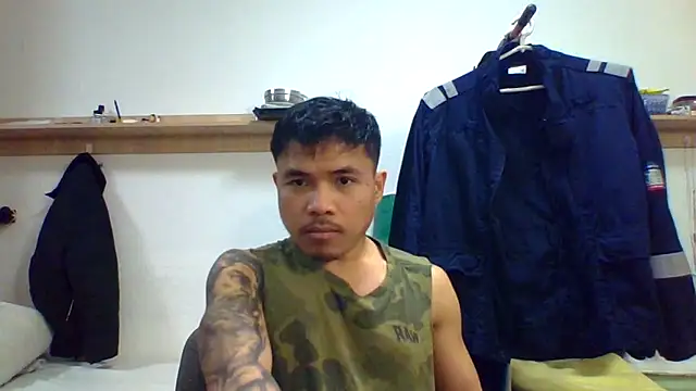 Snapshot of sessiontoyboy chatting on February 2026 04:59:02 PM sessiontoyboy online show from February 2026 04:59:02 PM