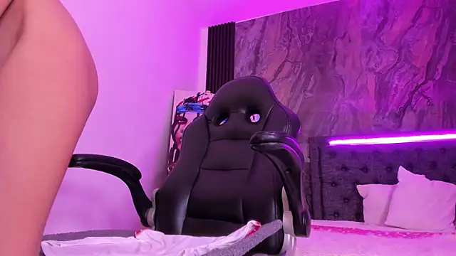 Mia Clay1 online show from April 2026 08:34:02 PM